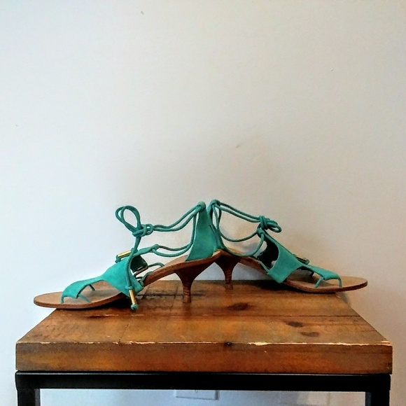 NIB Trina Turk Evelyn Suede Heeled Sandals - Picture 4 of 8